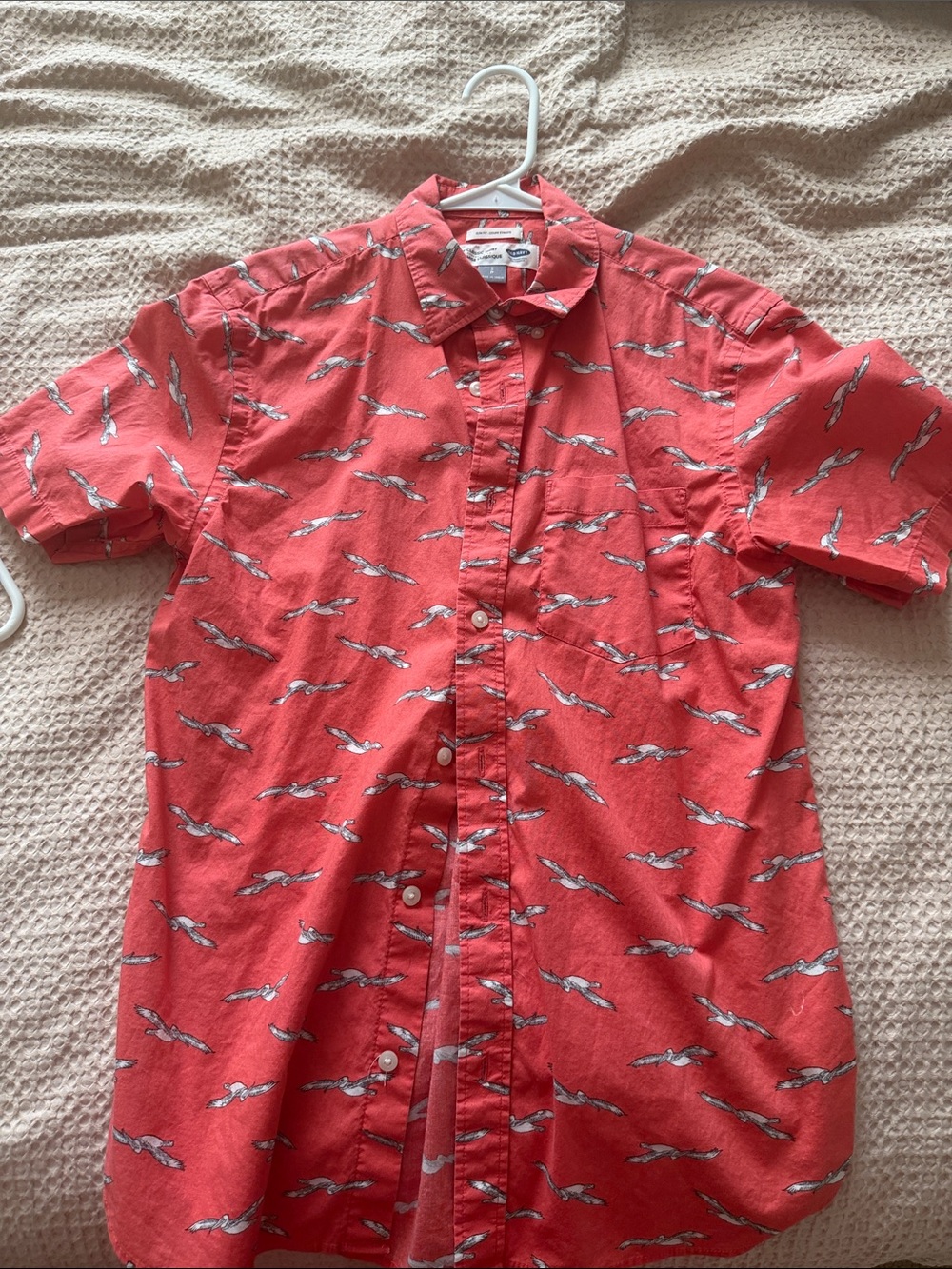 Old Navy Coral Short-Sleeve Button-Down Shirt with Seagull Print